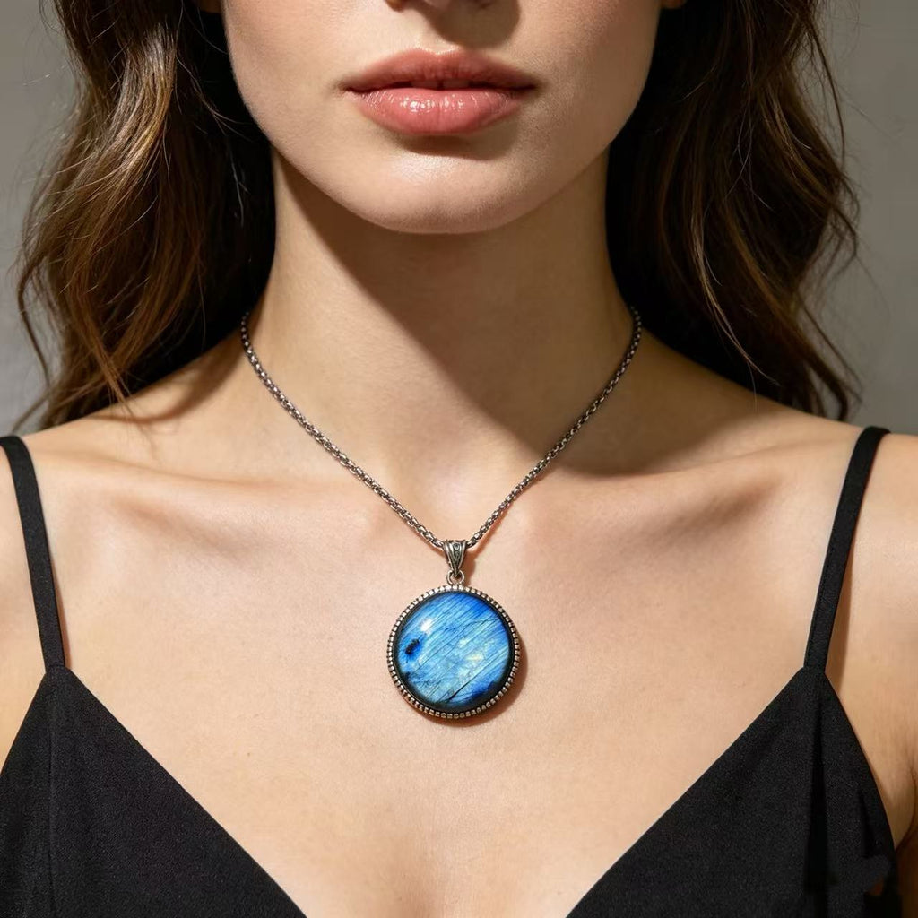 Handmade Labradorite Pendant – Natural Crystal Vintage Necklace（size 30mm)